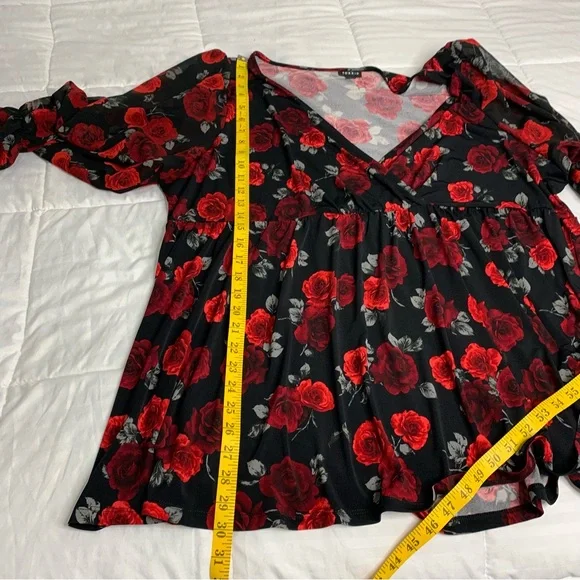 Torrid Red Floral Chiffon Blouse Ruffle Cuff Surplice Neck Women’s Size US 4x - Picture 13 of 13